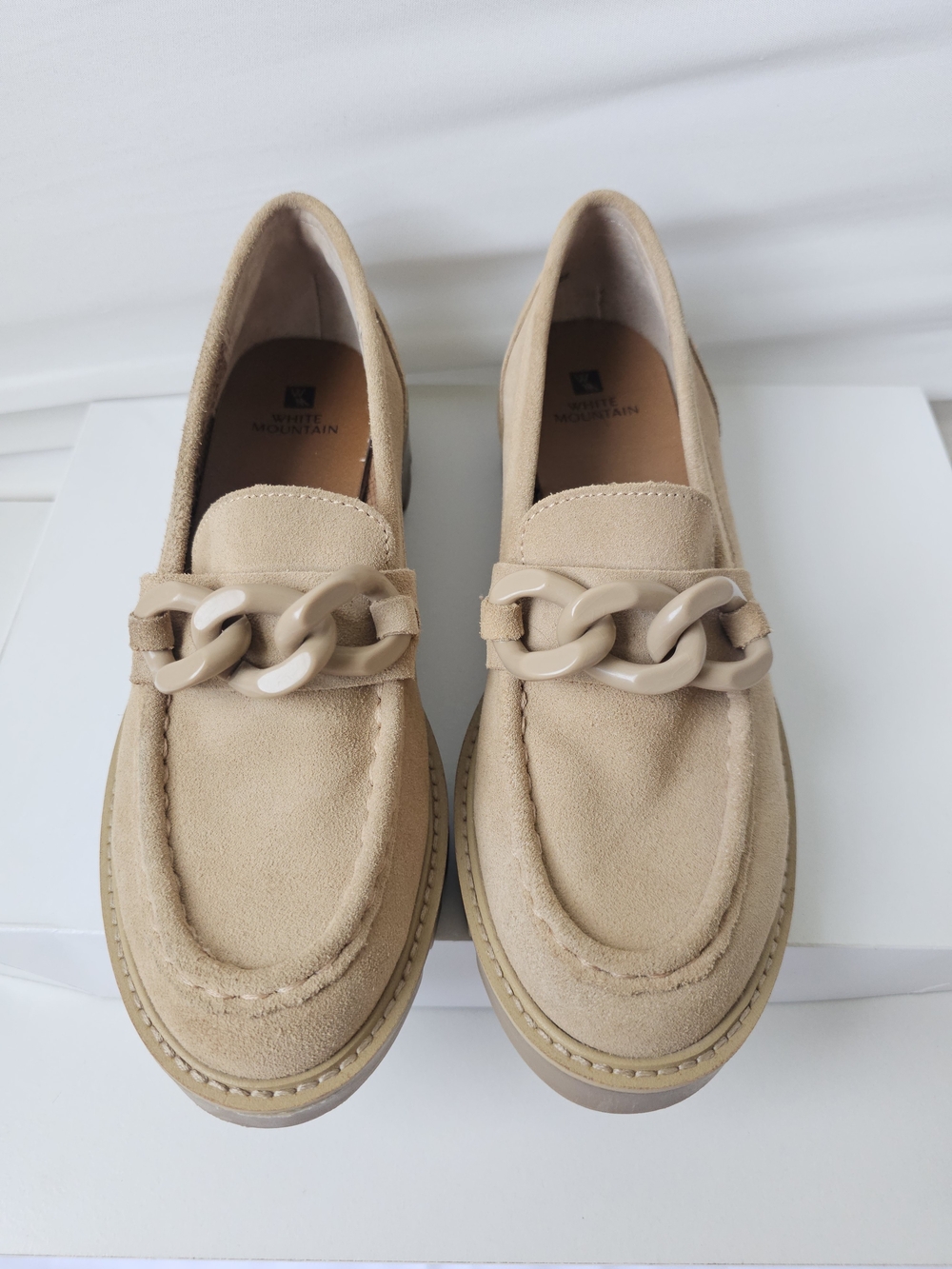 White Mountain Goodie Beige Suede Lug Sole Loafers Size 8.5
